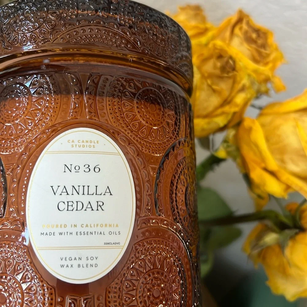 Vanilla Cedar Scented Candle